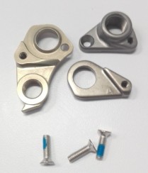 DR-011-H 380000018 GIANT HANGER REIGN MY14/16