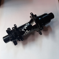 HU-360-H 1520-DT360M-901 GIANT HUB REAR DT 360 S 28H BOOST S/PULL