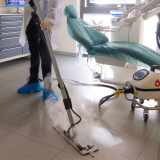 Steam cleaning mop for floors in hospital industry